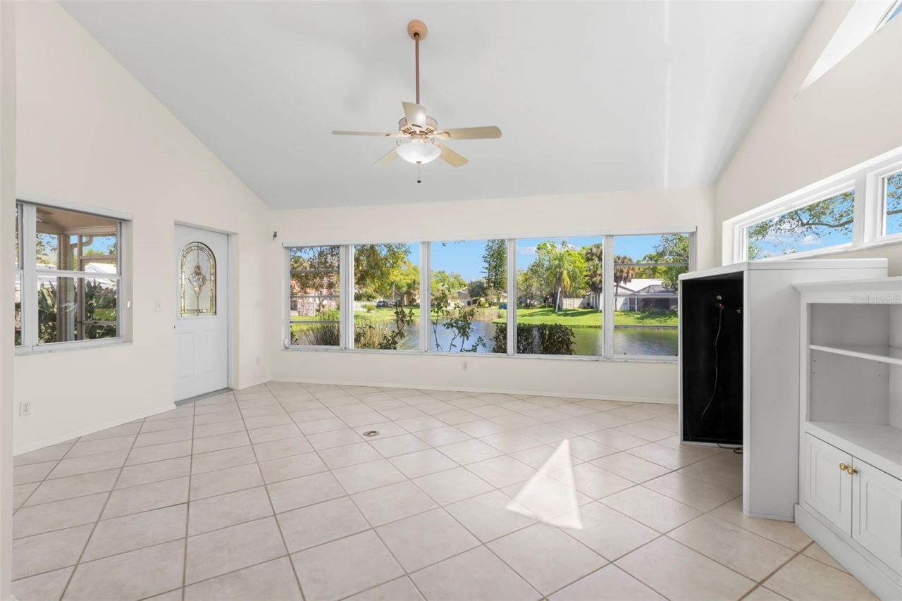 523 Padua Circle Ne, Saint Petersburg, FL 33703 Photo