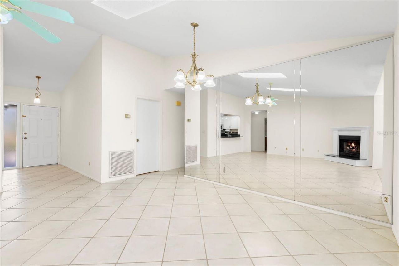 523 Padua Circle Ne, Saint Petersburg, FL 33703 Photo