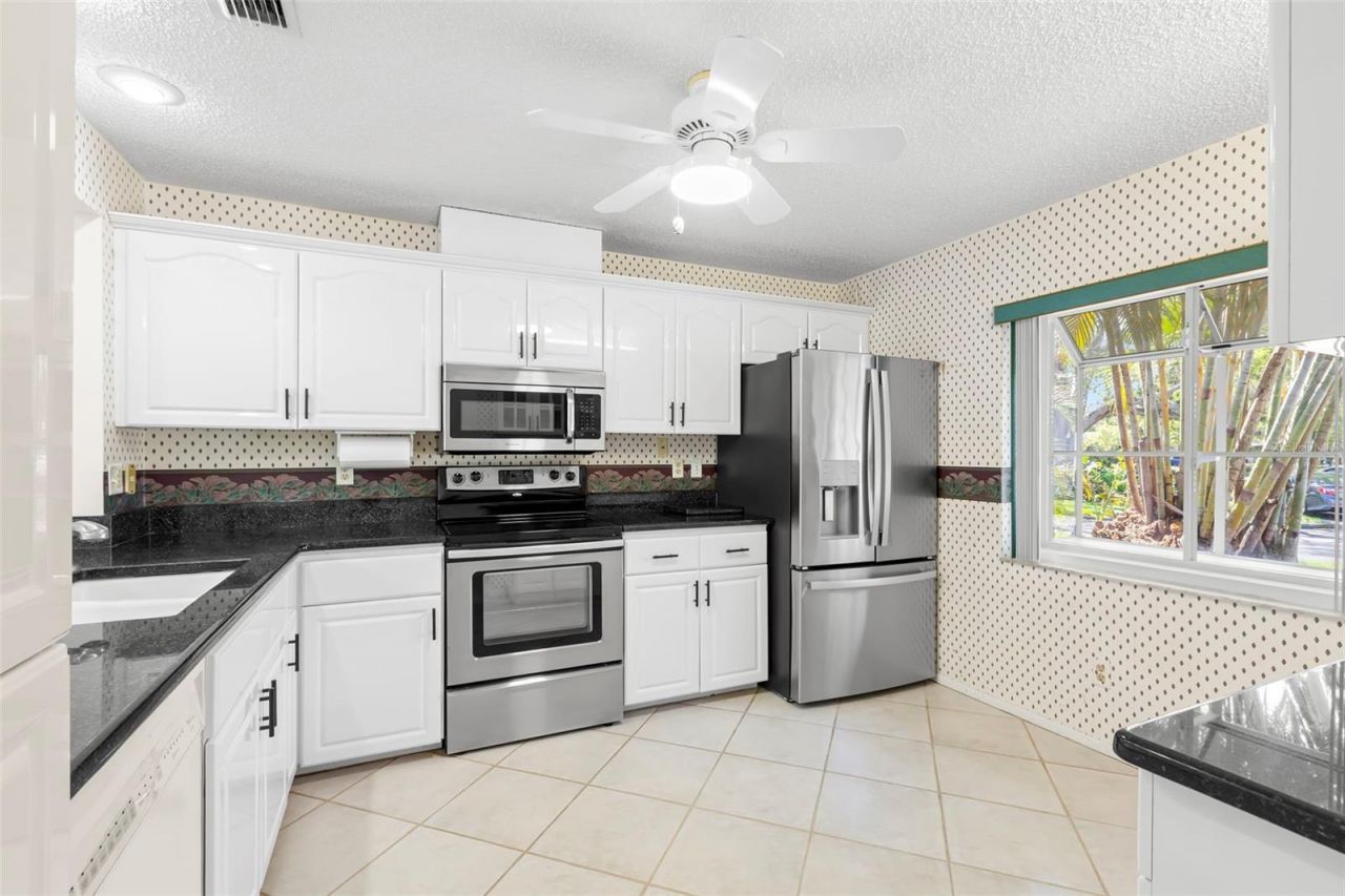 523 Padua Circle Ne, Saint Petersburg, FL 33703 Photo