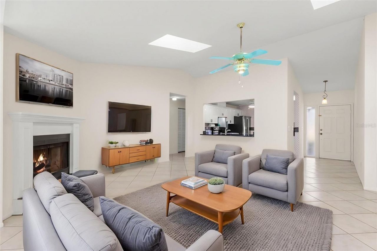 523 Padua Circle Ne, Saint Petersburg, FL 33703 Photo