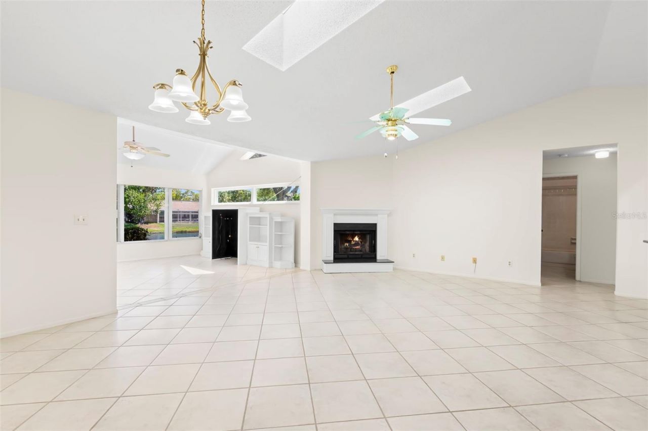 523 Padua Circle Ne, Saint Petersburg, FL 33703 Photo