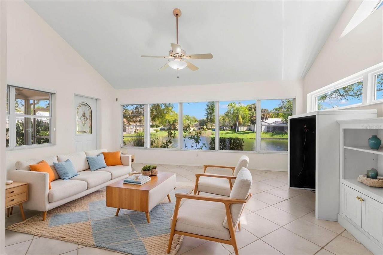 523 Padua Circle Ne, Saint Petersburg, FL 33703 Photo