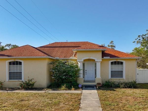 2402 DRYER AVENUE , LARGO, FL 33770