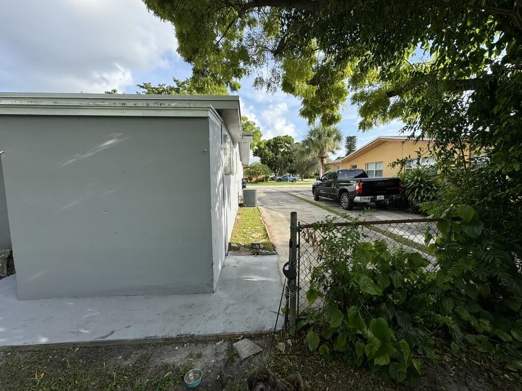7021 NW 15th Street, Unit B, Plantation, FL 33313 Photo