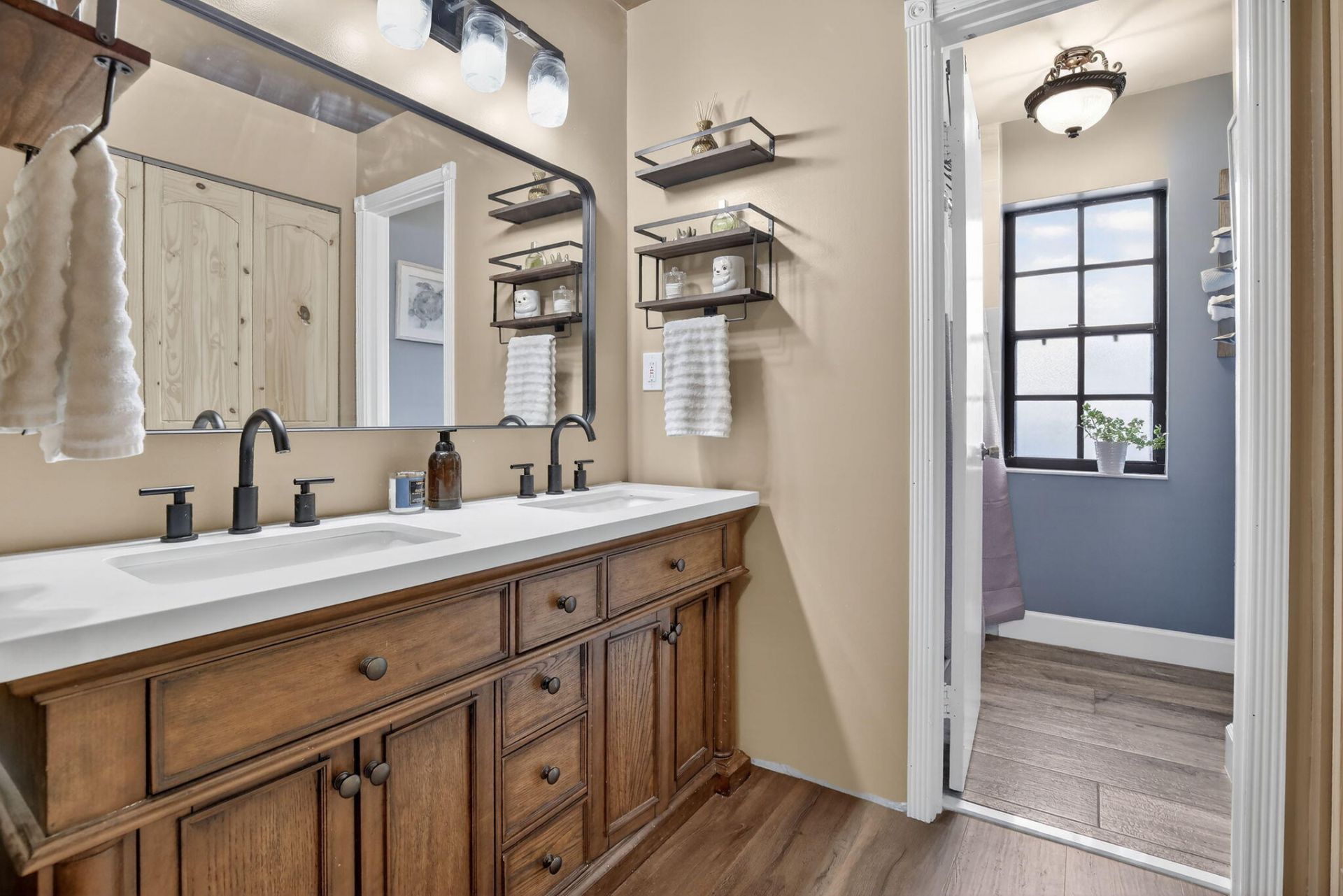 8841 W Sunrise Boulevard, Plantation, FL 33322 Photo