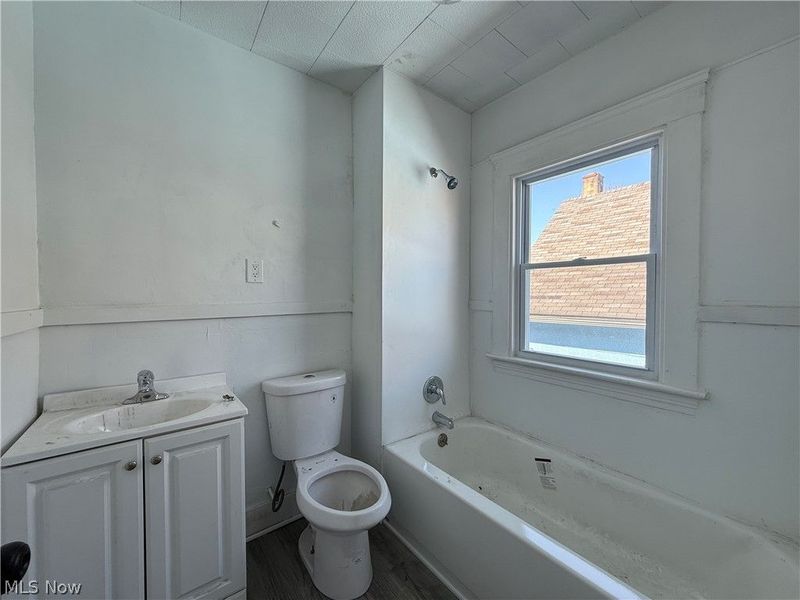 1068 E 68th Street, Cleveland, OH 44103 Photo 19