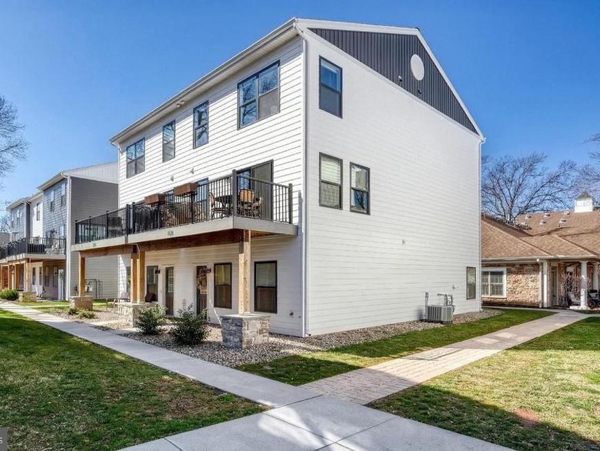 125 High Pointe Drive, Hummelstown, PA 17036 Main Photo