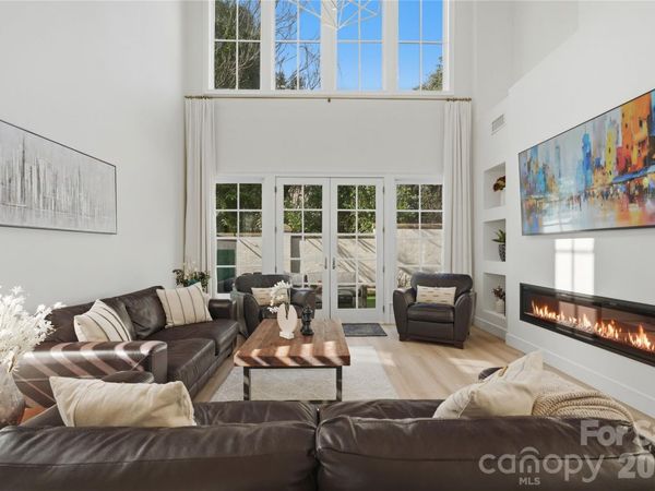 134 Wendover Heights Circle , Charlotte, NC 28211