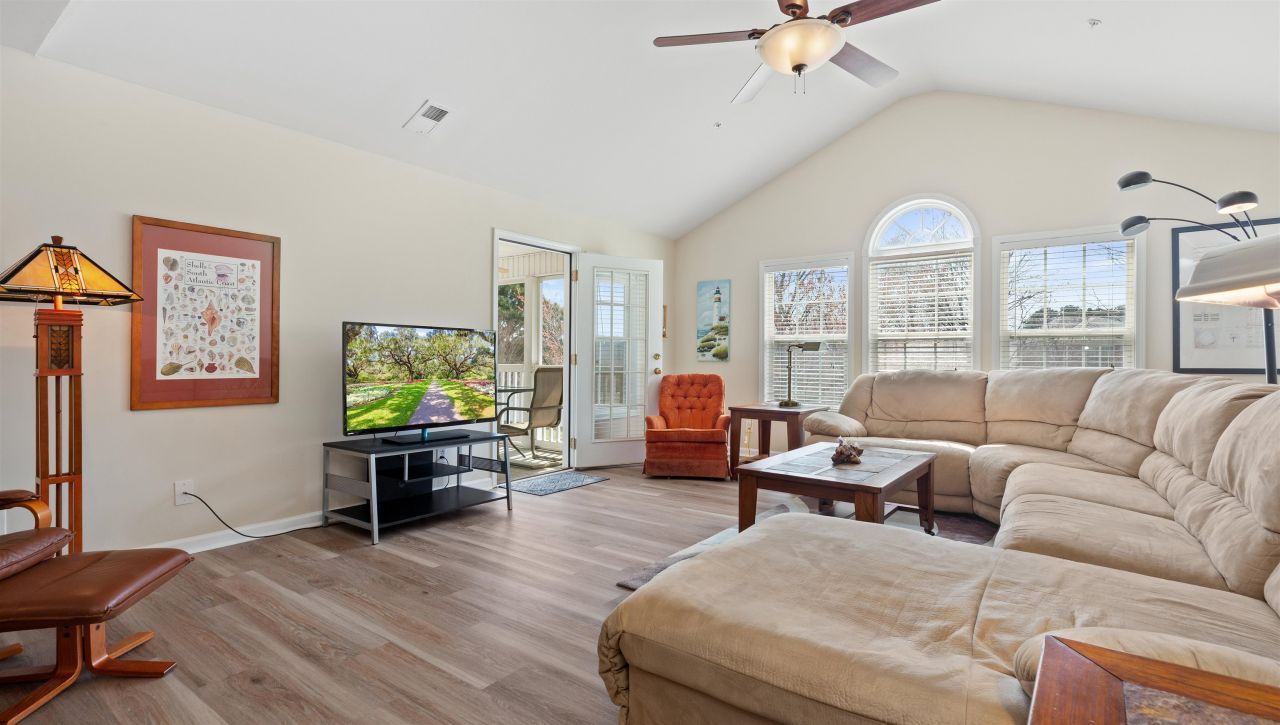 115 Veranda Way Photo 4