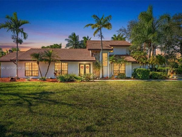 16564 SW 153rd Ct , Miami, FL 33187