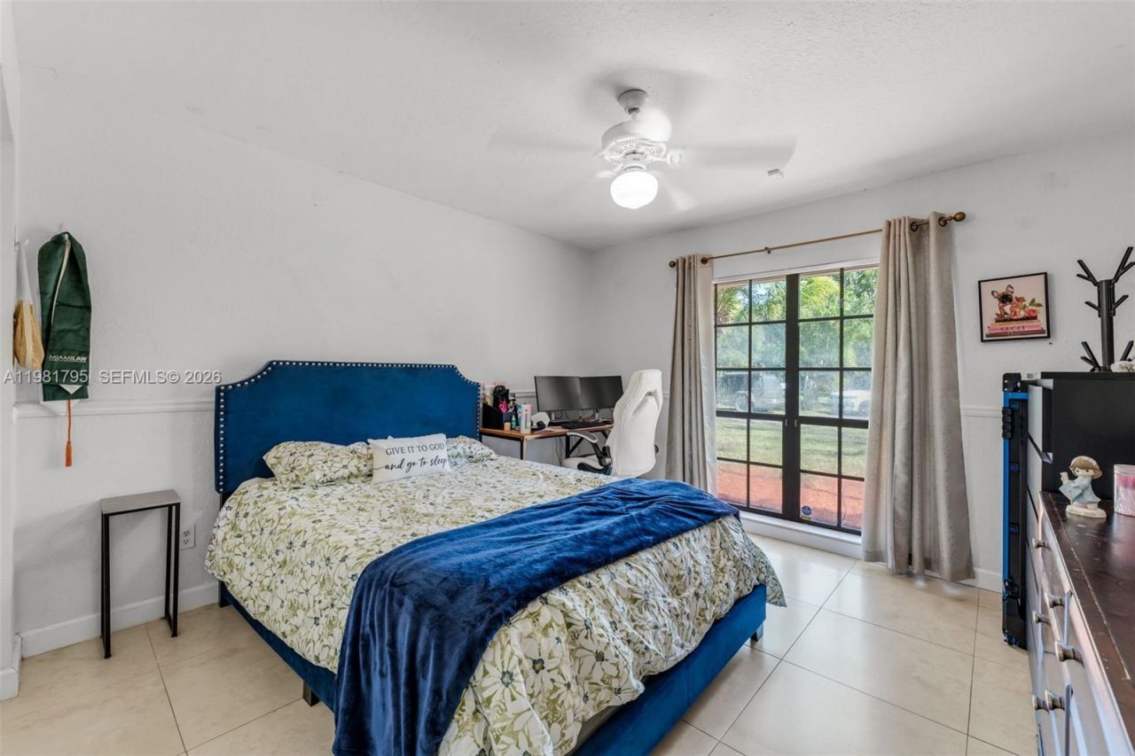 16564 SW 153rd Ct , Miami, FL 33187 Photo