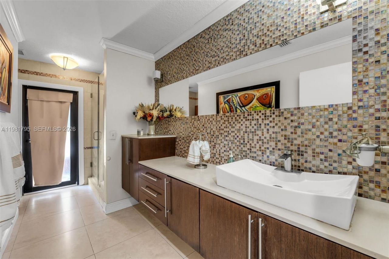 16564 SW 153rd Ct , Miami, FL 33187 Photo