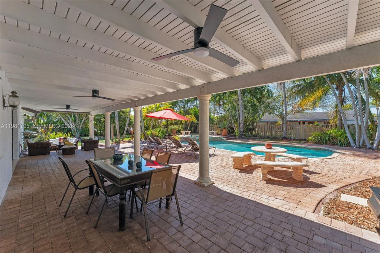 16564 SW 153rd Ct , Miami, FL 33187 Photo