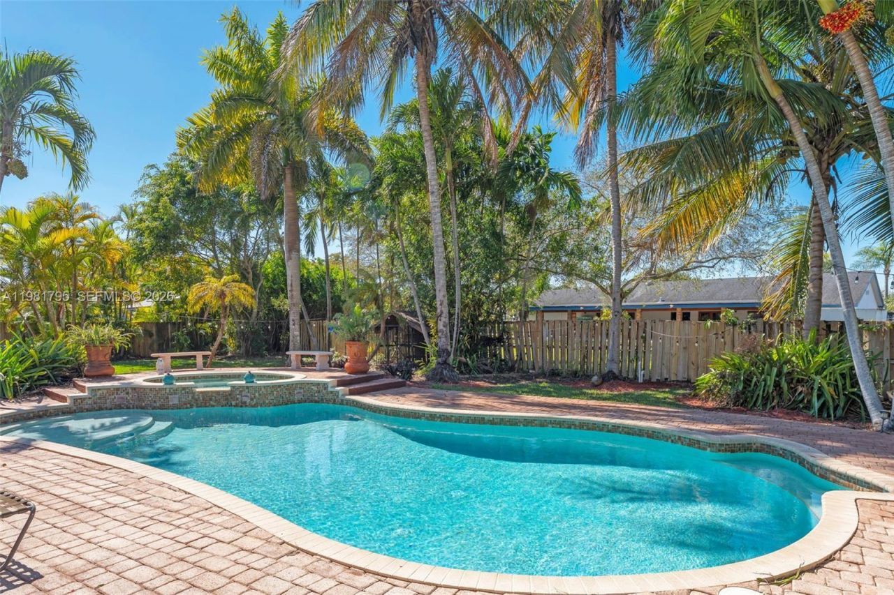 16564 SW 153rd Ct , Miami, FL 33187 Photo