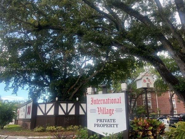 3660 Inverrary Dr, Unit 2I, Lauderhill, FL 33319