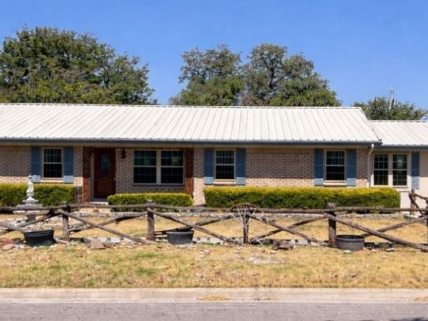1904 Forest Hills Drive , Harker Heights, TX 76548