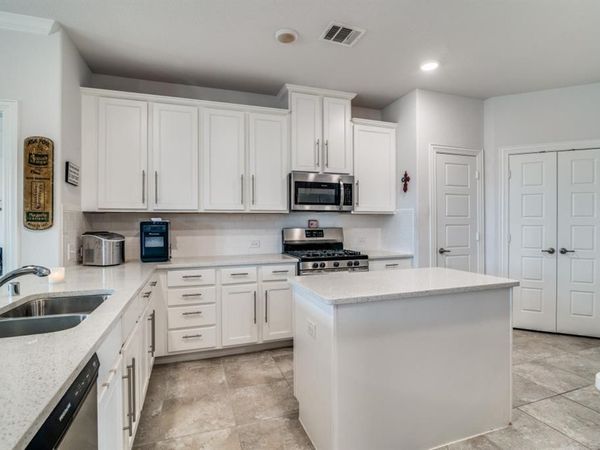 324 Jefferson Lane, Fate, TX 75189