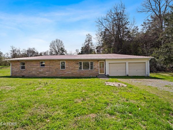 1025 Scarlet Rd, Newport, TN 37821
