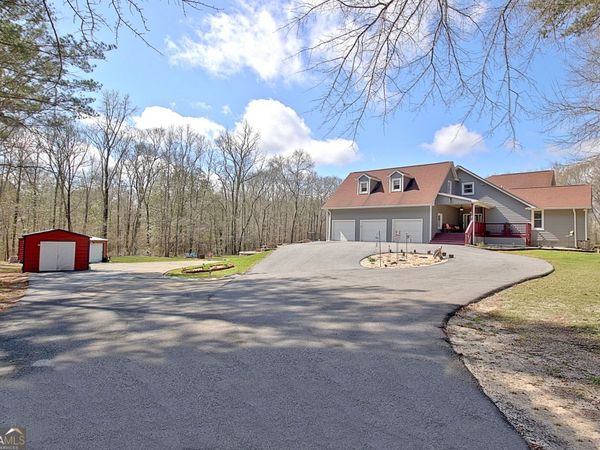 967 Tope Road, Sharpsburg, GA 30277