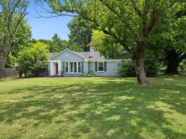 2009 Lebanon Pike, Nashville, TN 37210