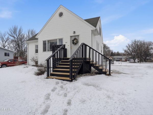 647 NOBEN Avenue , Grafton, ND 58237