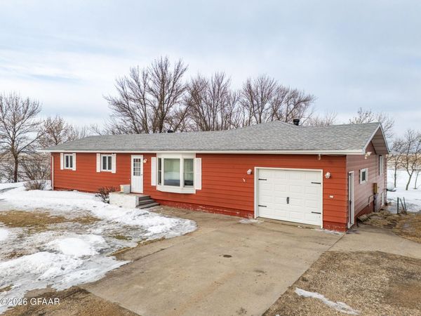 2851 18TH Street NE, Manvel, ND 58256