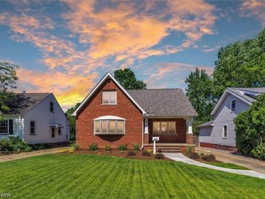 4052 W 219th Street, Fairview Park, OH 44126