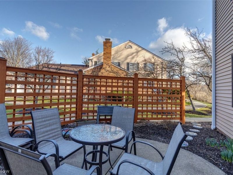 6101 Cabot Court , Mentor, OH 44060 Photo 4