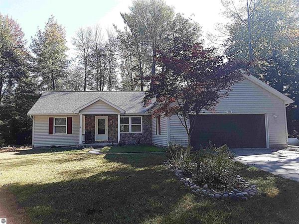 7612 Huntington Drive, Oscoda, MI 48750