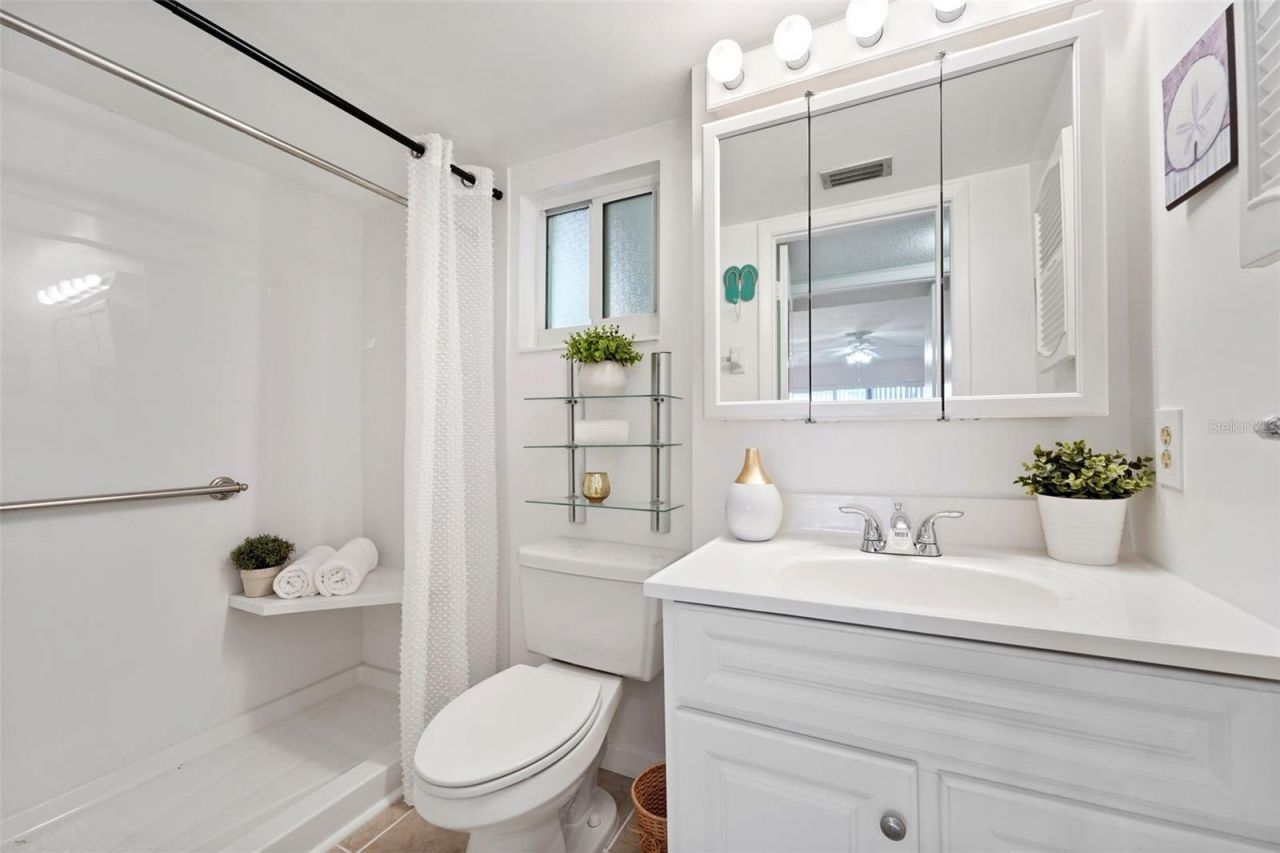 801 83rd Avenue N, Unit 107, Saint Petersburg, FL 33702 Photo