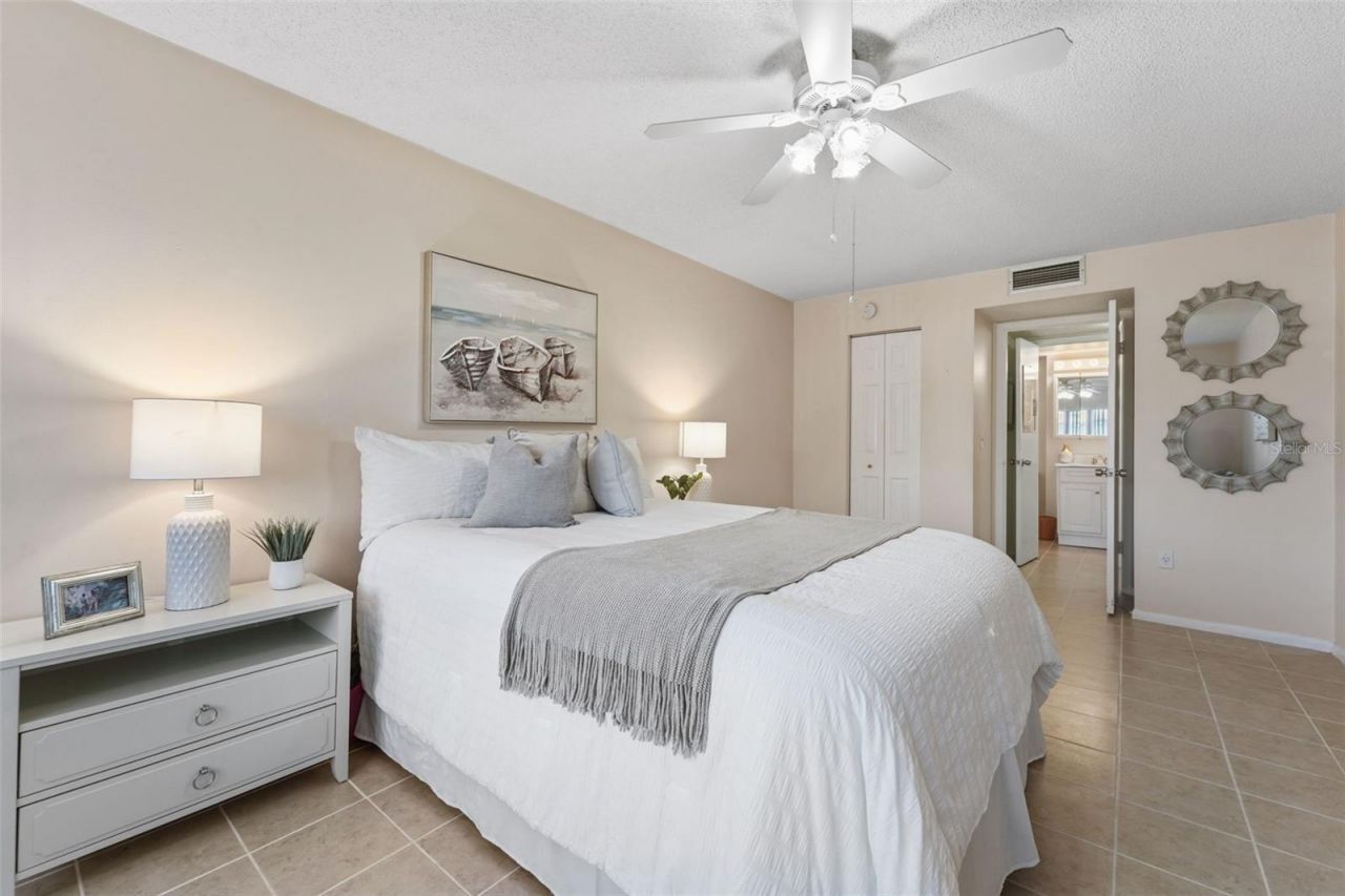 801 83rd Avenue N, Unit 107, Saint Petersburg, FL 33702 Photo