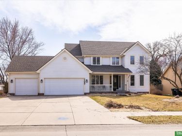 17087 Weir Street , Omaha, NE 68135