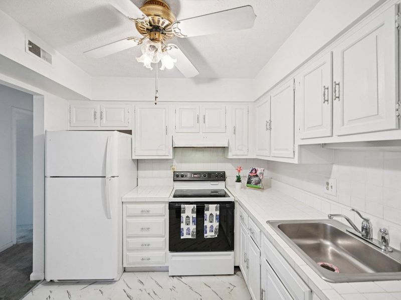 1440 Slade Avenue, Unit 301, Columbus, OH 43235 Photo 9