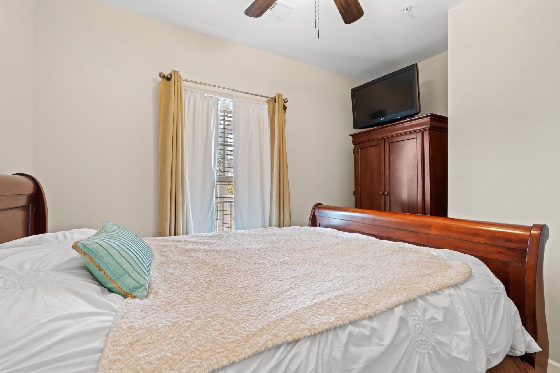 6253 Catalina Dr. Photo 17