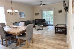 6253 Catalina Dr. photo 4