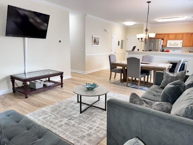 6253 Catalina Dr. Photo 9