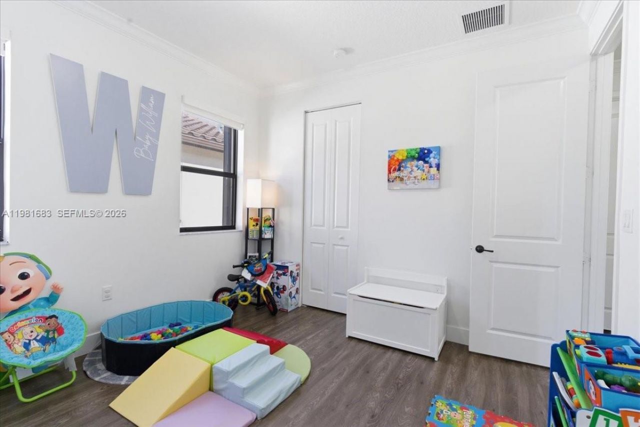 3407 W 99th Pl, Hialeah, FL 33018 Photo