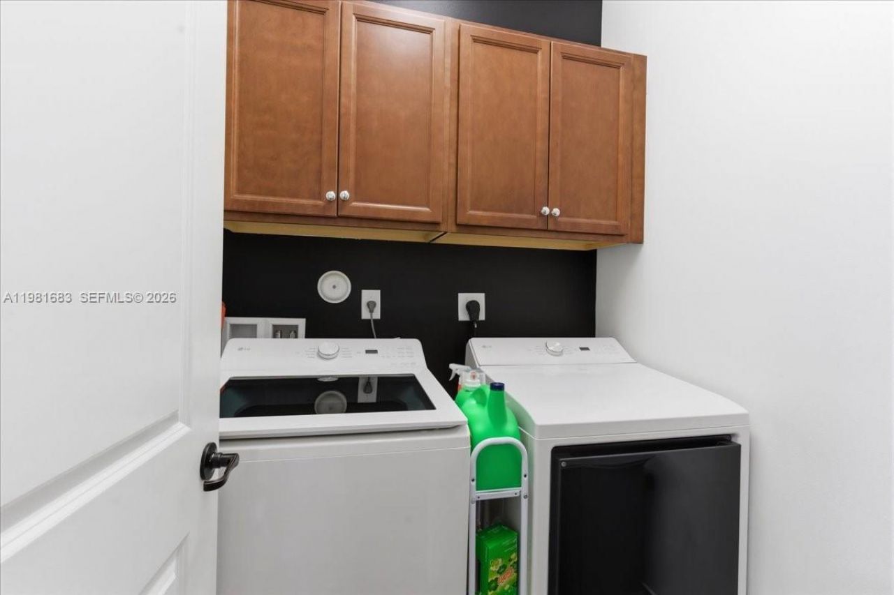 3407 W 99th Pl, Hialeah, FL 33018 Photo