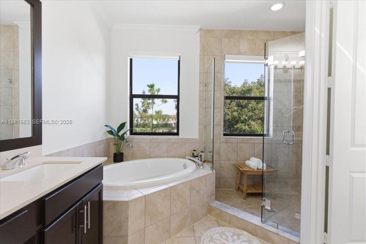 3407 W 99th Pl, Hialeah, FL 33018 Photo