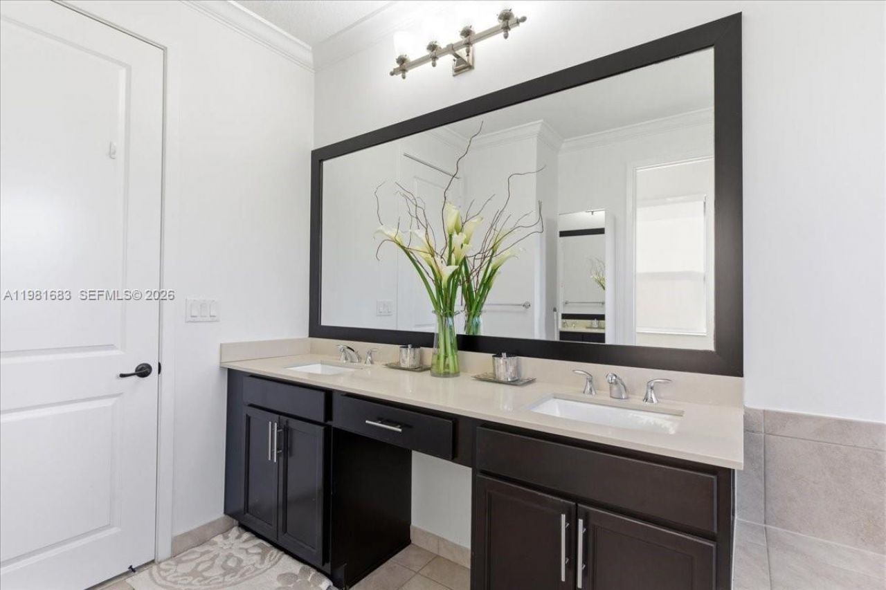 3407 W 99th Pl, Hialeah, FL 33018 Photo