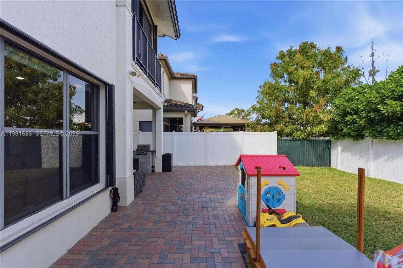 3407 W 99th Pl, Hialeah, FL 33018 Photo