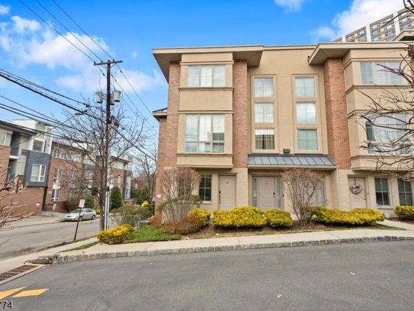 200 Laird Avenue-C2101, Cliffside Park, NJ 07010