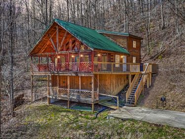 50 Platinum Drive, Slade, KY 40376