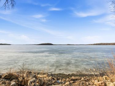 16016 Lake Koronis Road, Paynesville, MN 56362