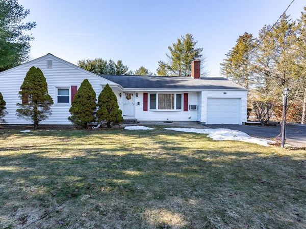 499 Elm St, Somerset, MA 02726