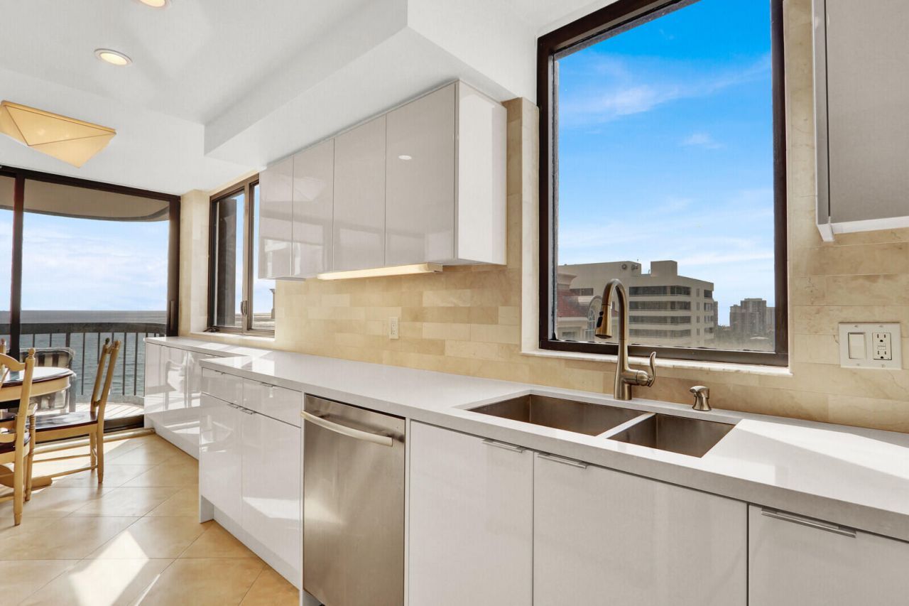 5380 N Ocean Drive, Unit 18a, Singer Island, FL 33404 Photo