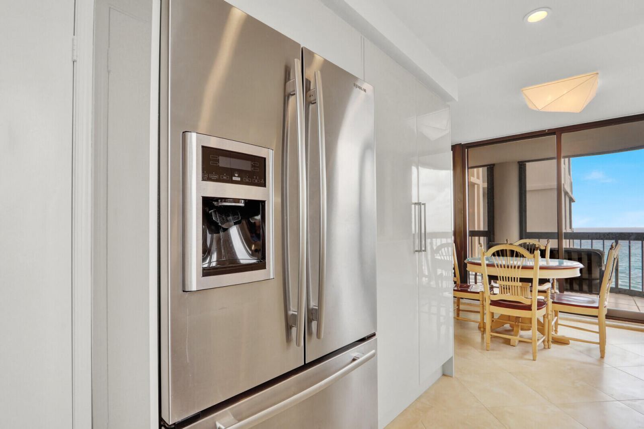 5380 N Ocean Drive, Unit 18a, Singer Island, FL 33404 Photo