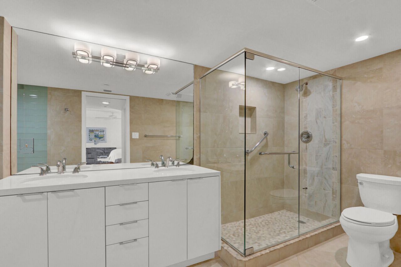 5380 N Ocean Drive, Unit 18a, Singer Island, FL 33404 Photo