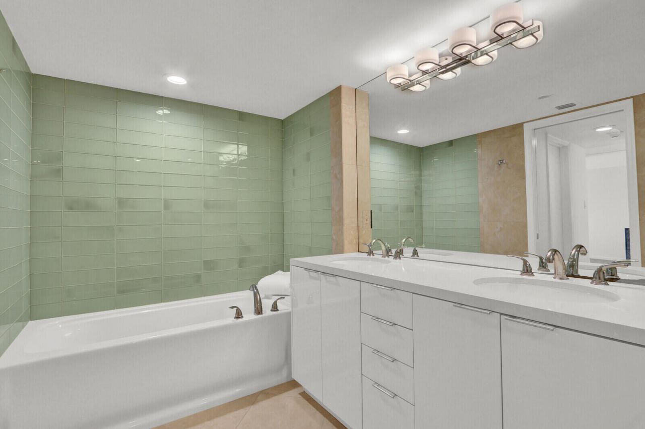 5380 N Ocean Drive, Unit 18a, Singer Island, FL 33404 Photo