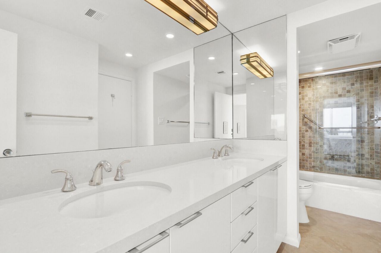 5380 N Ocean Drive, Unit 18a, Singer Island, FL 33404 Photo